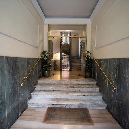 Benny Gold - Domus Romano Esterno foto